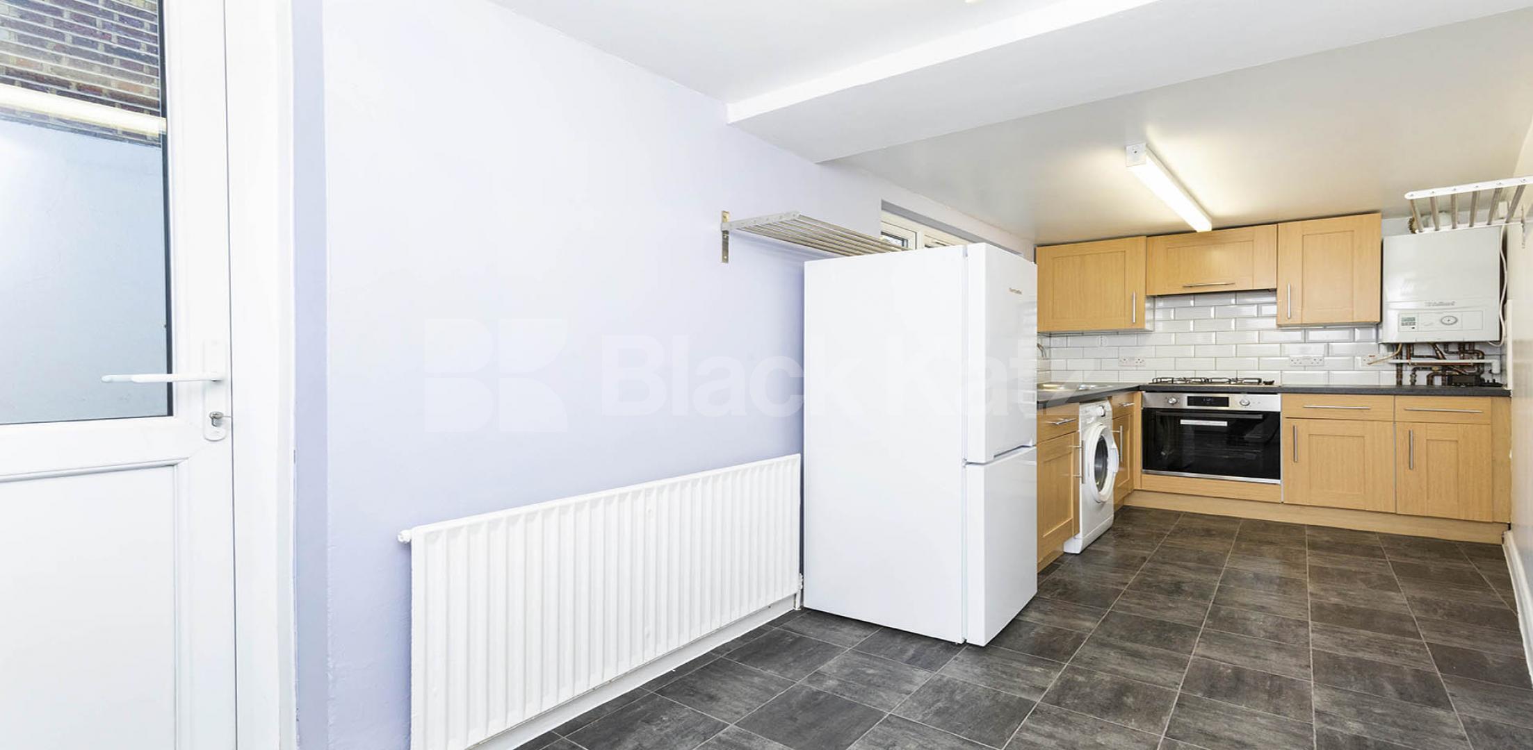			Garden, 1 Bedroom, 1 bath, 1 reception Apartment			 Stamford Hill, Stoke Newington